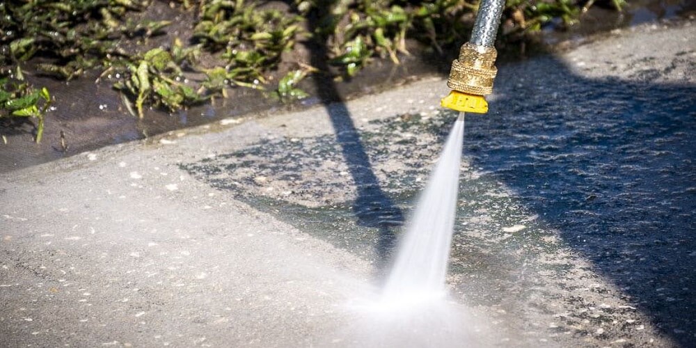 Tips for Maintaining a Pressure Washer